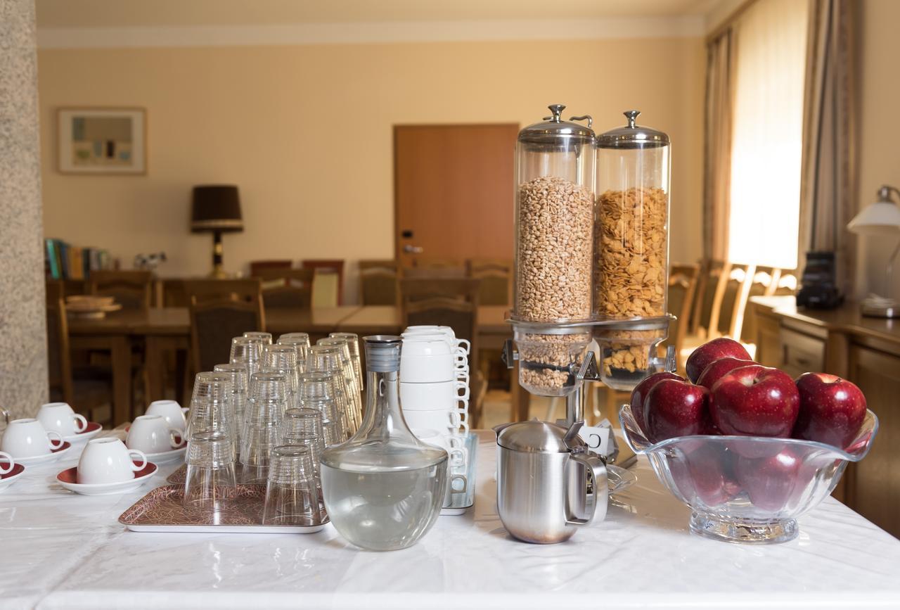 Hotel Breitenlee Wina Bagian luar foto